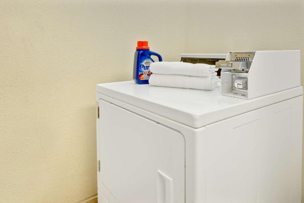 Queen Room - Disability Access/Non-Smoking interior